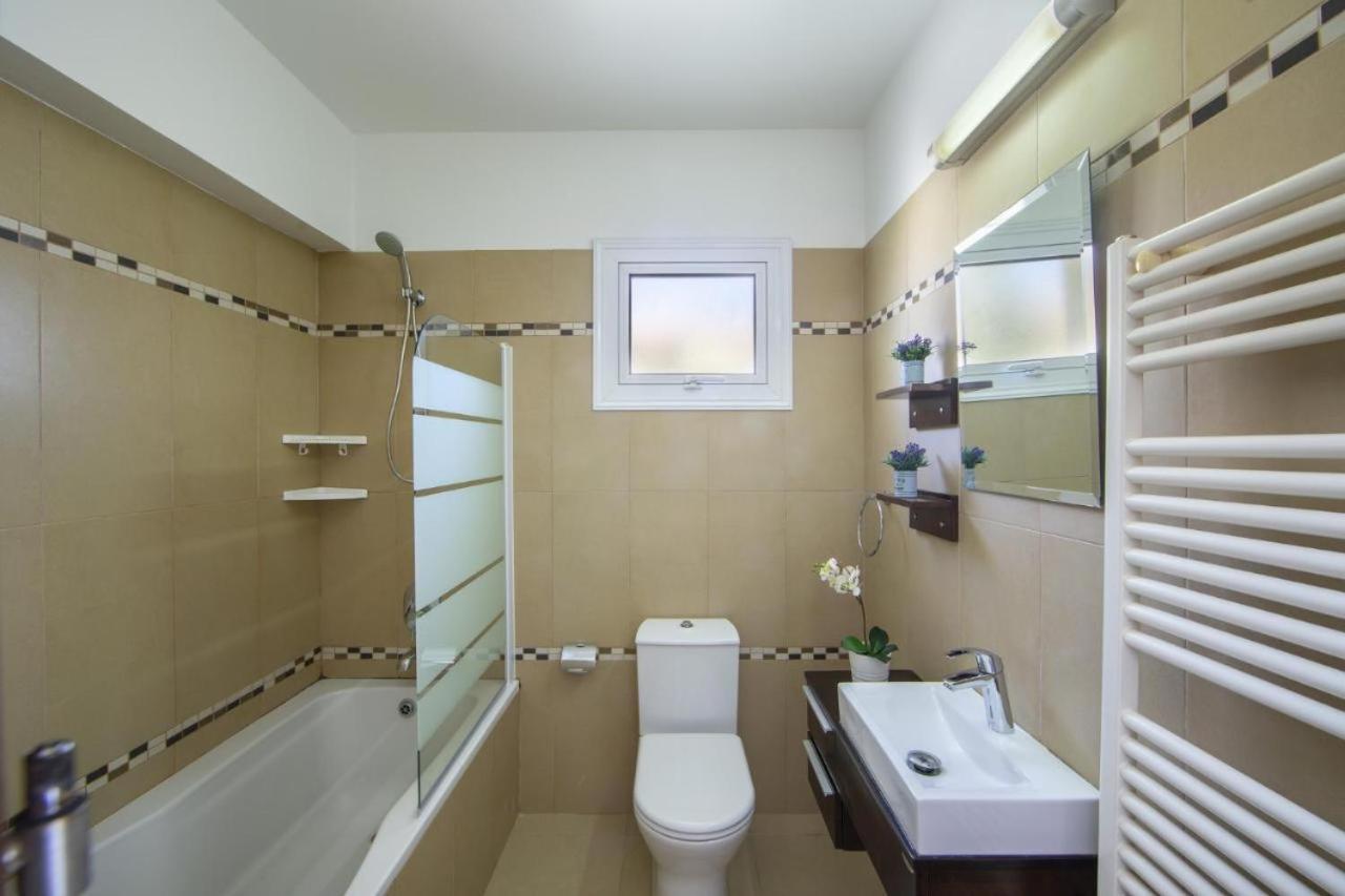 Tsokkos Family Villa - Pool Garden 2' Walk To Beach โปรทาราส ภายนอก รูปภาพ