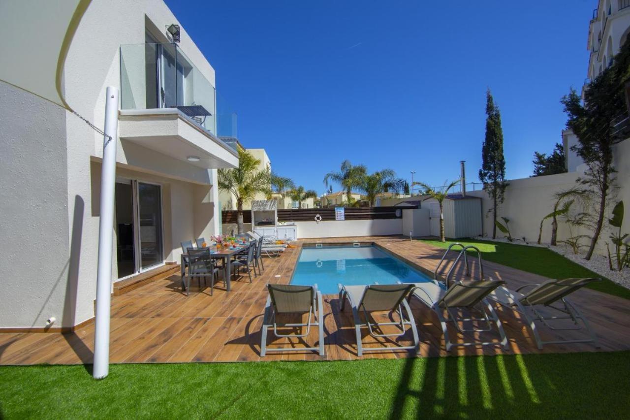 Tsokkos Family Villa - Pool Garden 2' Walk To Beach โปรทาราส ภายนอก รูปภาพ